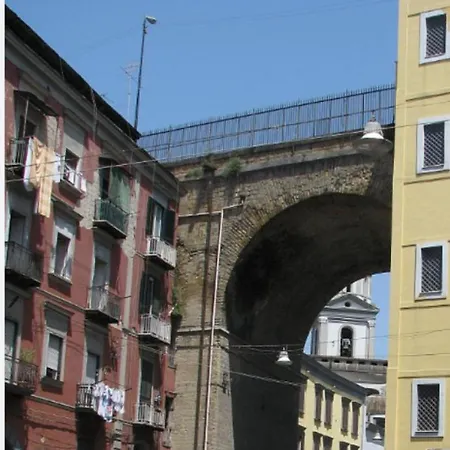 Konukevi Realis Donna Carmela Napoli